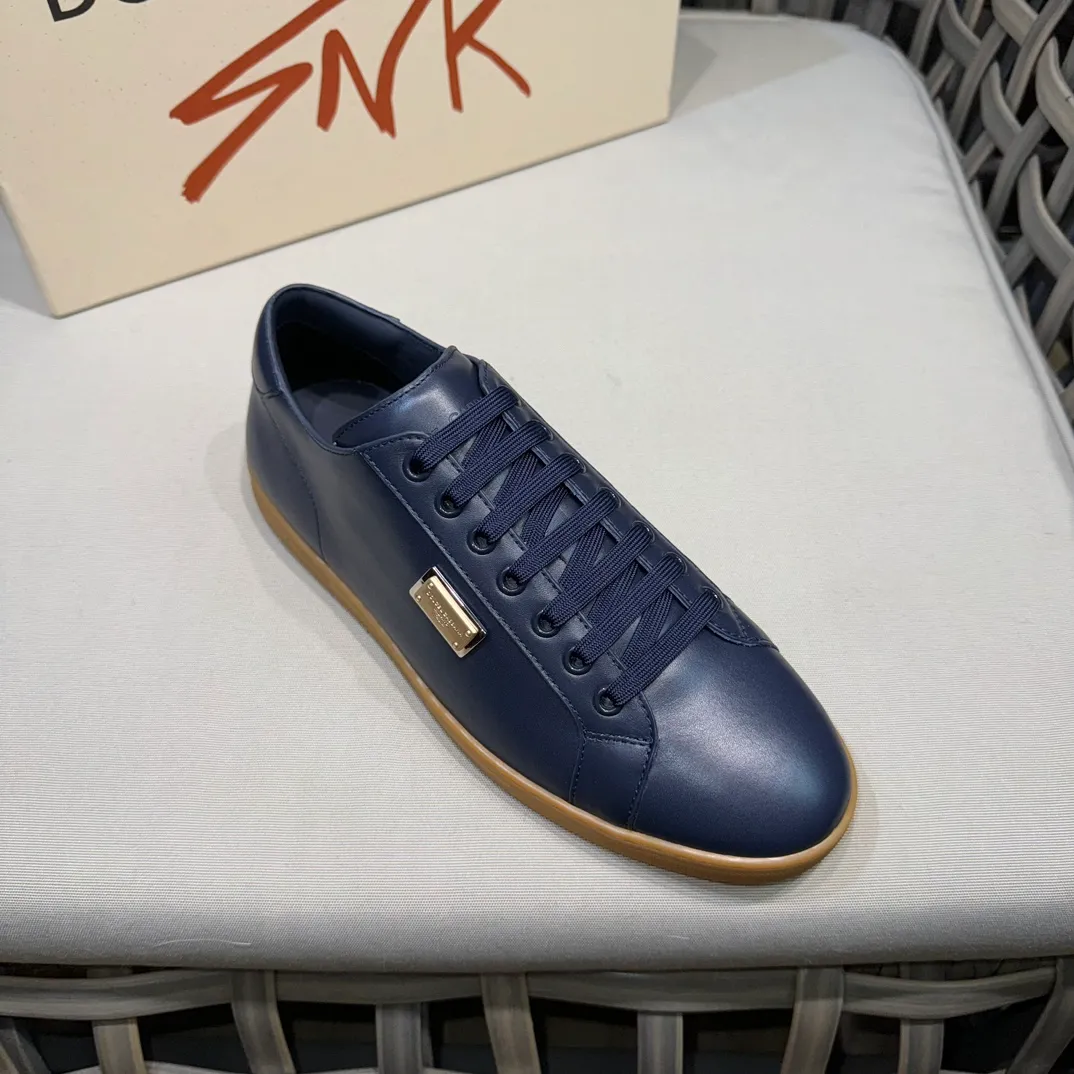 Men's Men's Shoes 💰400 [New Style] 🐝🐝DG—Dolce&G men's calfskin sneakers Portofino Yacht shoes, simple and versatile design, unique saddle leather soles. The Dolce &G logo rear wing is the icing on the cake. Imported cowhide + rubber outsole Size: 39-44 (customized at 38.45)